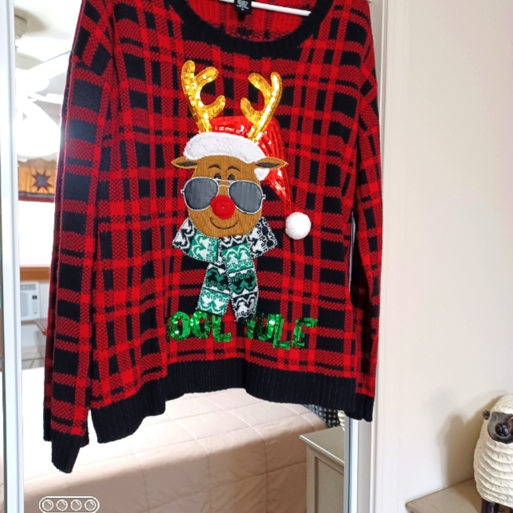 Christmas Sweater 🎄 Buffalo checked just in time for Christmas Great Condition